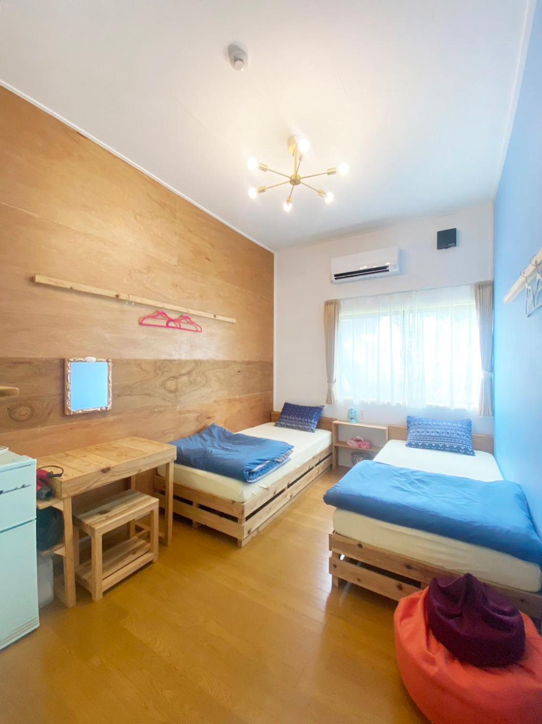 みーまん奄美 Hostel Amami Bagian luar foto